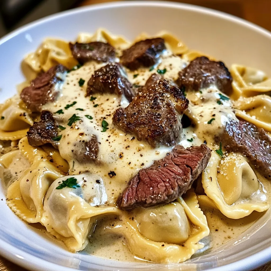 Tortellini au Steak et Sauce Crémeuse au Provolone